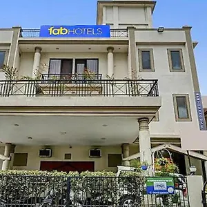 Hotel Fabhotel K H Bar And Rest, Varanasi